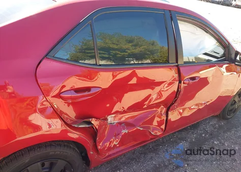 2016 Toyota Corolla Le z USA, uszkodzony, nr VIN 5YFBURHE1GP562653